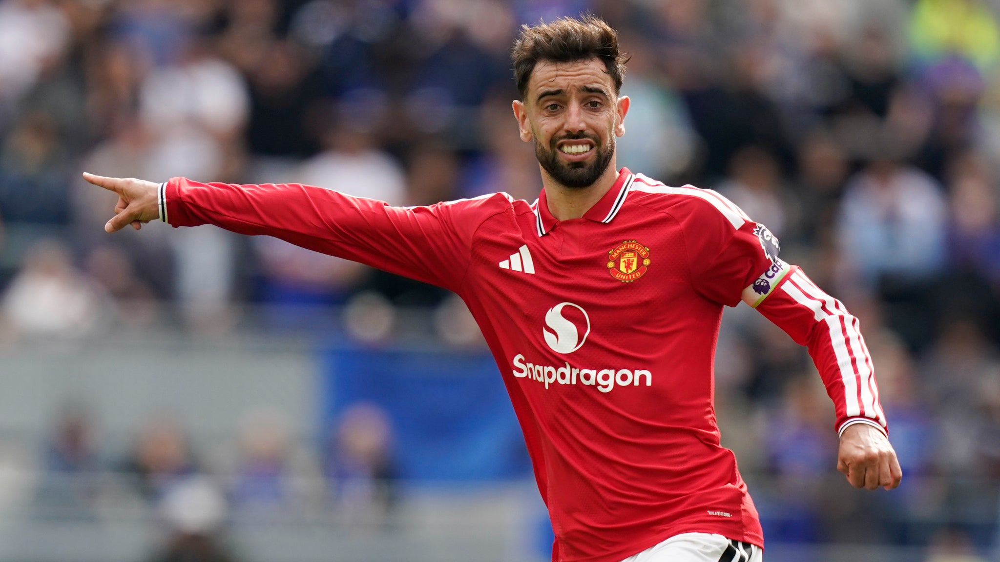 MU-Bournemouth : Bruno Fernandes puni, le capitaine sur le banc après ses critiques contre Carrick