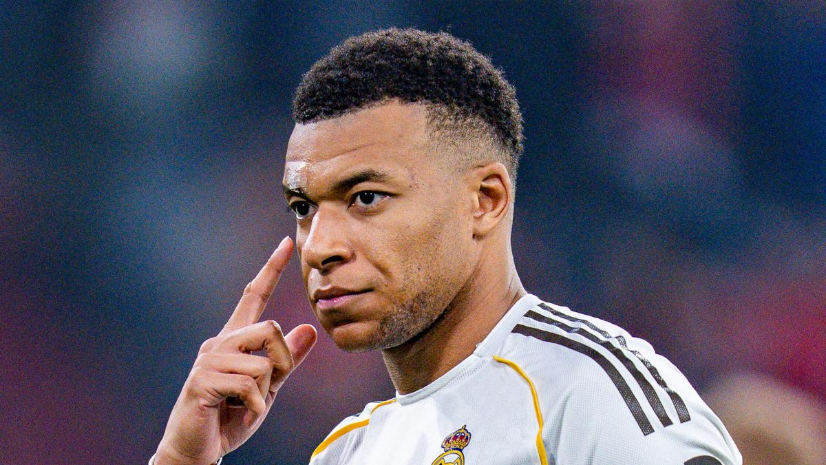 Des supporters chinois brûlent des maillots de Kylian Mbappé